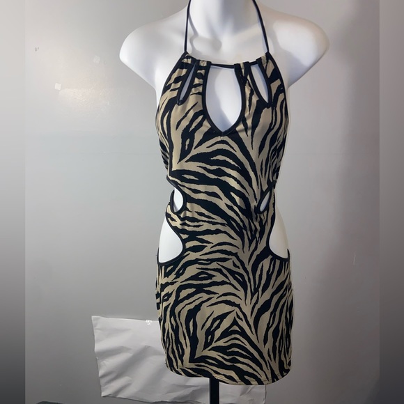 Sexy Animal print cut out side and back string Halter top mini dress - Picture 3 of 4